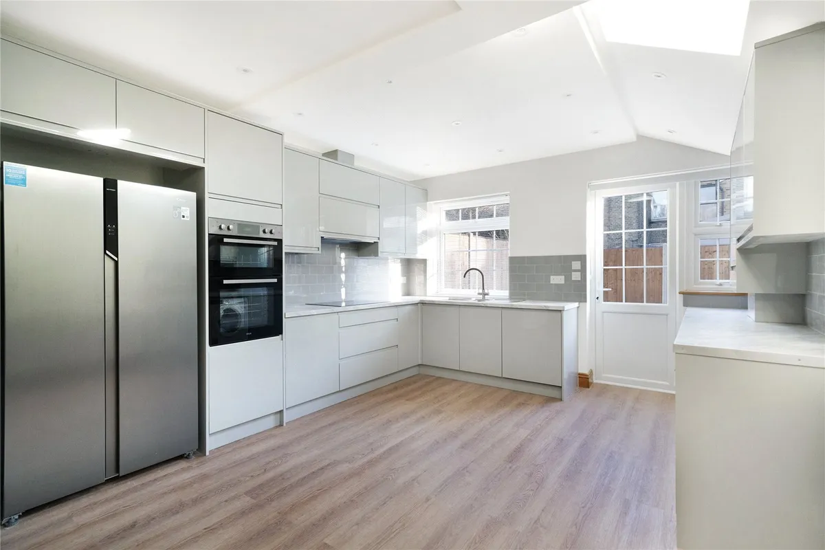 Kitchen installation by A&B London Construction